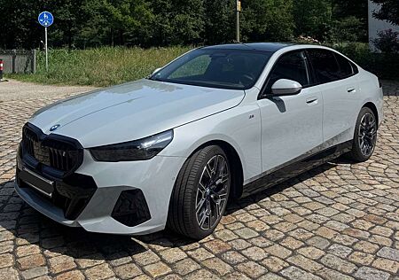 BMW i5 eDrive40 Bowers & Wilkins