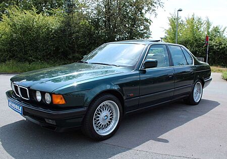 BMW 740 i V8 E32 INDIVIDUALSERIE CLASS II HiFi Leder