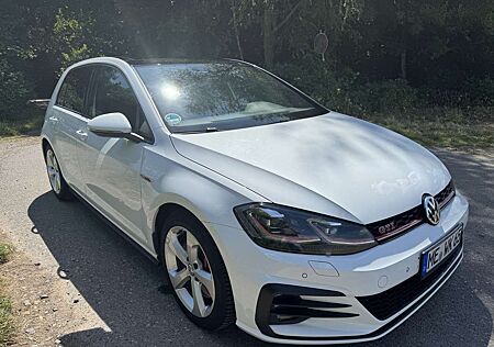 VW Golf GTI Volkswagen (BlueMotion Technology) DSG Performance