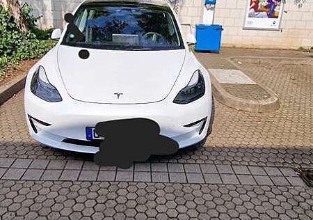 Tesla Model 3 Langstreckenbatt. Allradantrieb Dual Motor Perform