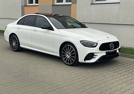 Mercedes-Benz E 220 E 220d Limousine AMG-Line Pano HuD Night-Paket Led