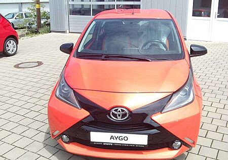 Toyota Aygo 5-Türer x-play touch