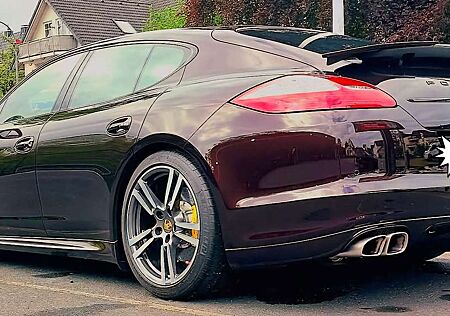 Porsche Panamera Turbo S PDK 18000KM!! Neuzustand,Allradantrieb