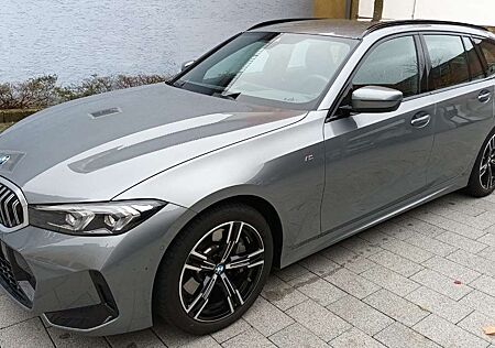 BMW 330 i xDrive Touring M Sport LiveCockpit ParkAss