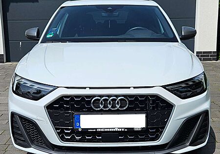 Audi A1 40 TFSI Sportback S tronic S line