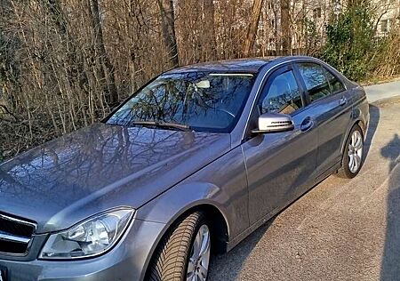 Mercedes-Benz C 220 CDI DPF BlueEFFICIENCY 7G-TRONIC Avantgarde Editio