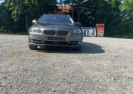BMW 530d 530 xDrive Touring Aut. Luxury Line