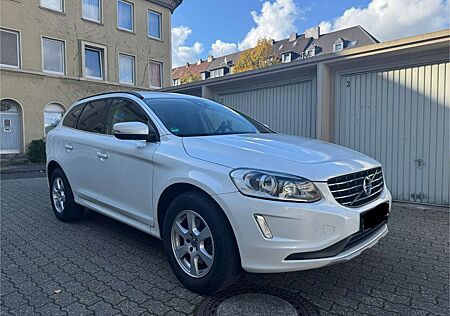 Volvo XC 60 XC60 Momentum 2WD