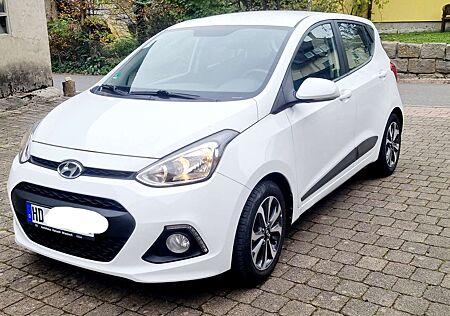 Hyundai i10 1.0 YES! Silver