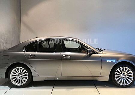BMW 745 i A/NAVI/KLIMAAT/BI-XE/LEDER/SZHZG 4x