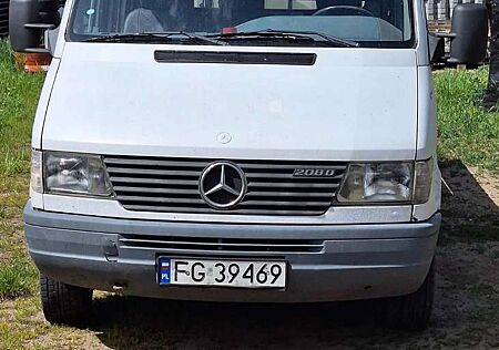 Mercedes-Benz Sprinter 208 D DOKA