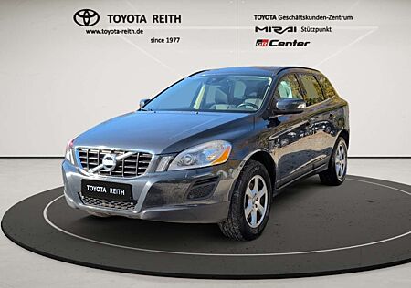 Volvo XC 60 XC60 Momentum AWD Navi Klimaautom Musikstreaming Bi-Xen