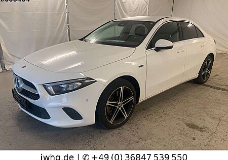 Mercedes-Benz A 250 e Progressive|LED|Widescreen|SiHz