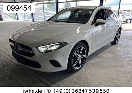 Mercedes-Benz A 250 e Progressive|LED|Widescreen|SiHz