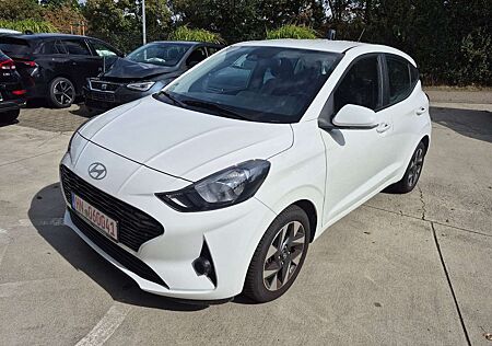 Hyundai i10 Trend 1.2 79 PS+NAVI+KAMERA+Klimaautomatik