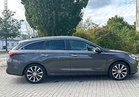 Hyundai i30 Kombi 1.6 CRDI DCT Premium