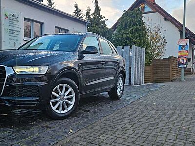 Audi Q3 1.4 TFSI - 1. Hand - S-LINE