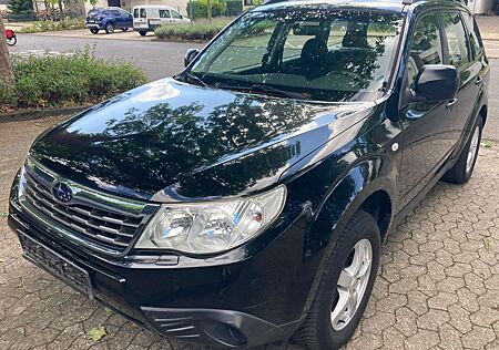 Subaru Forester Active, LPG, AHK, viele Rechnungen