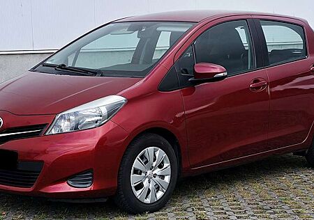 Toyota Yaris Automatik Navi Kamera Top Zustand