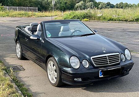 Mercedes-Benz CLK 200 Cabrio Kompressor Avantgarde