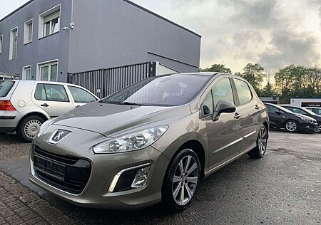 Peugeot 308 Allure 1.6*PDC*PANO*NAVI*KLIMA*2-HD*TÜV NEU