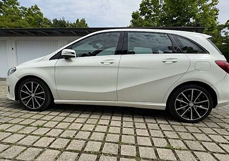 Mercedes-Benz B 200 7G-DCT Urban