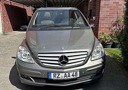 Mercedes-Benz B 180 CDI (245.207)