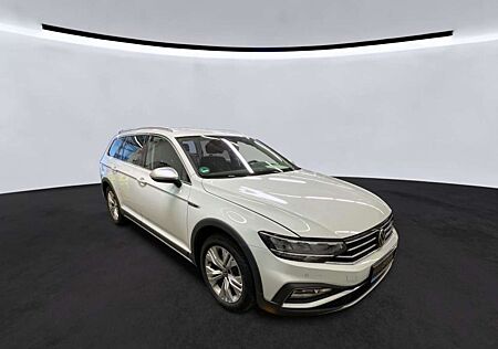 VW Passat Alltrack Volkswagen 2.0 TDI 4MOTION*AHK*R-KAMERA*LED