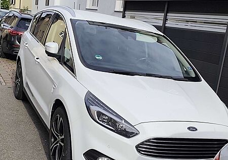 Ford S-Max 2.0 TDCi DPF Titanium