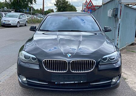 BMW 530 i Aut./Navi/Standheizung/Sitzheizung/Bi-Xenon