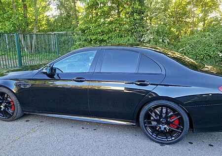 Mercedes-Benz E 63 AMG E 63 amg S 4Matic+  vor OPF 612 PS