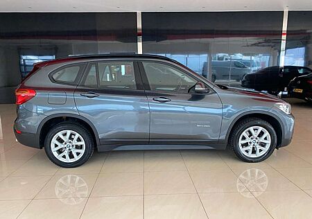 BMW X1 sDrive 20 i *Automatik*Leder*Navi*