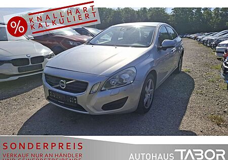 Volvo S60 S 60 2.0 T Momentum Xenon Navi BLIS GRA BT PDC