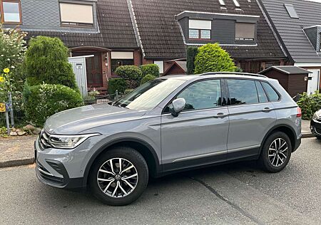 VW Tiguan Volkswagen 1.5 TSI OPF Life, Panoramasch. Standhz.