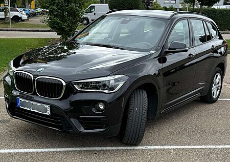 BMW X1 xDrive 20 d Sport Line Head-up Display