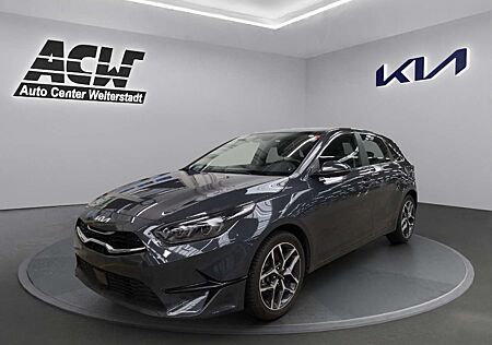 Kia Cee'd Ceed / CEED 1.5T DCT SPIRIT KAMERA 17Z TOT.WINKEL FULL-LE