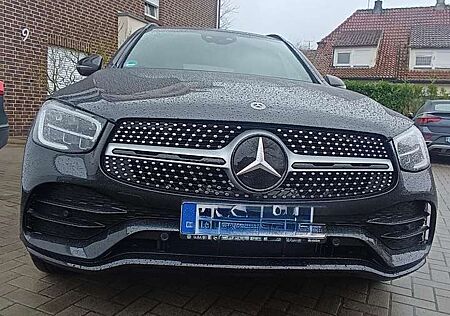 Mercedes-Benz GLC 300 d 4Matic 9G-TRONIC AMG