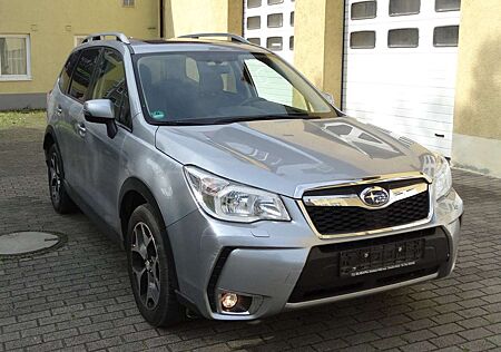 Subaru Forester 2.0 Diesel Sport Lineartronic 4WD + Leder und Navi