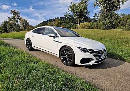 VW Arteon Volkswagen R-Line