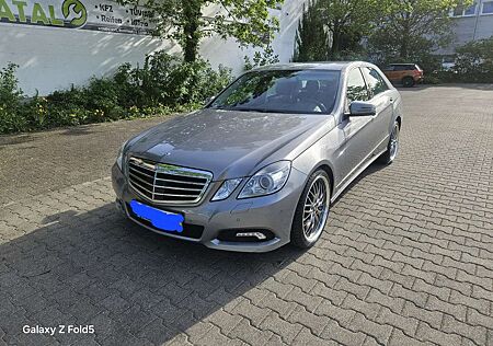 Mercedes-Benz E 350 E350 AMG VOLLAUSSTATTUNG NEU TÜV NEU WARTUNG