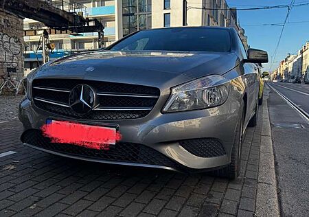 Mercedes-Benz A 200 (BlueEFFICIENCY) AMG Sport