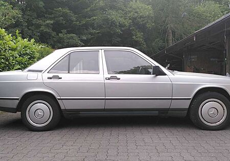 Mercedes-Benz 190 D 2.5