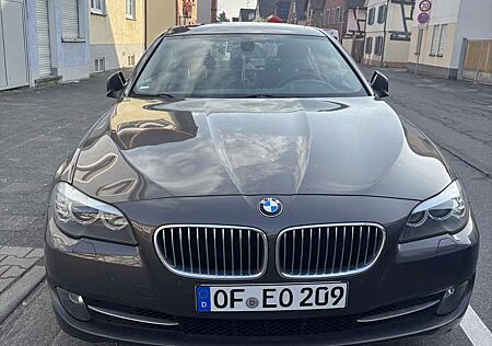 BMW 523i 523