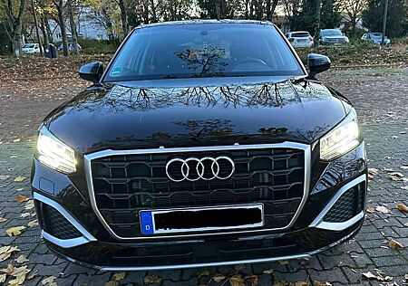 Audi Q2 35 TFSI S tronic NAVI LED AHK DIGITALES KOMBI