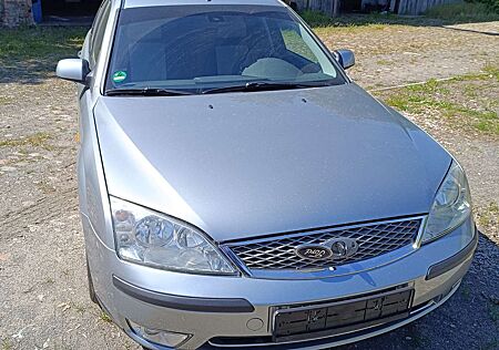 Ford Mondeo 2.0 Ghia