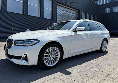 BMW 530 d Touring Line ACC AHK STHZ R-Cam HUD Navi P