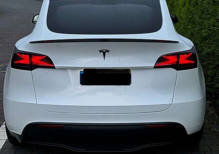 Tesla Model Y Performance Dual Motor AWD