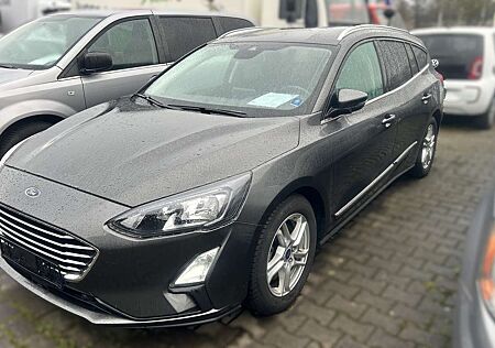 Ford Focus 1.5 TDCi Cool & Connect 1. Hd. Navi PDC Alu Met.