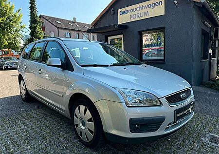 Ford Focus Turnier Ghia - AHK | Navi | Temp | PTS