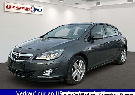 Opel Astra J Lim. 1.6 Xenon Navi Edition
